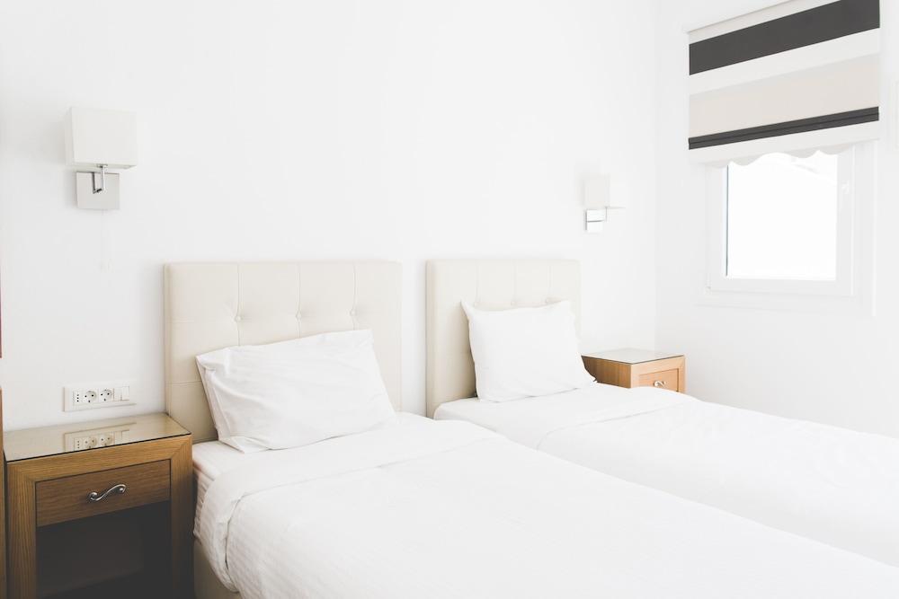 Super Paradise Hotel Extérieur photo